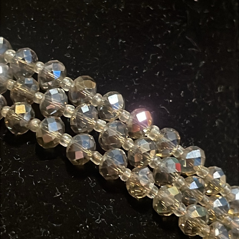 Babylonian Shell & AB crystals necklace - Picture 6 of 9